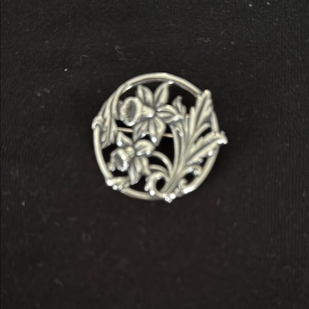 Daffodil Sterling Silver Brooch or Pendant purchased in the Netherlands.